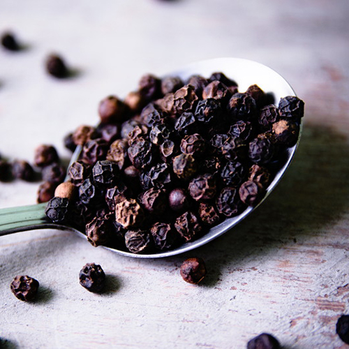 Difference Between Tellicherry Peppercorns and Black Peppercorns